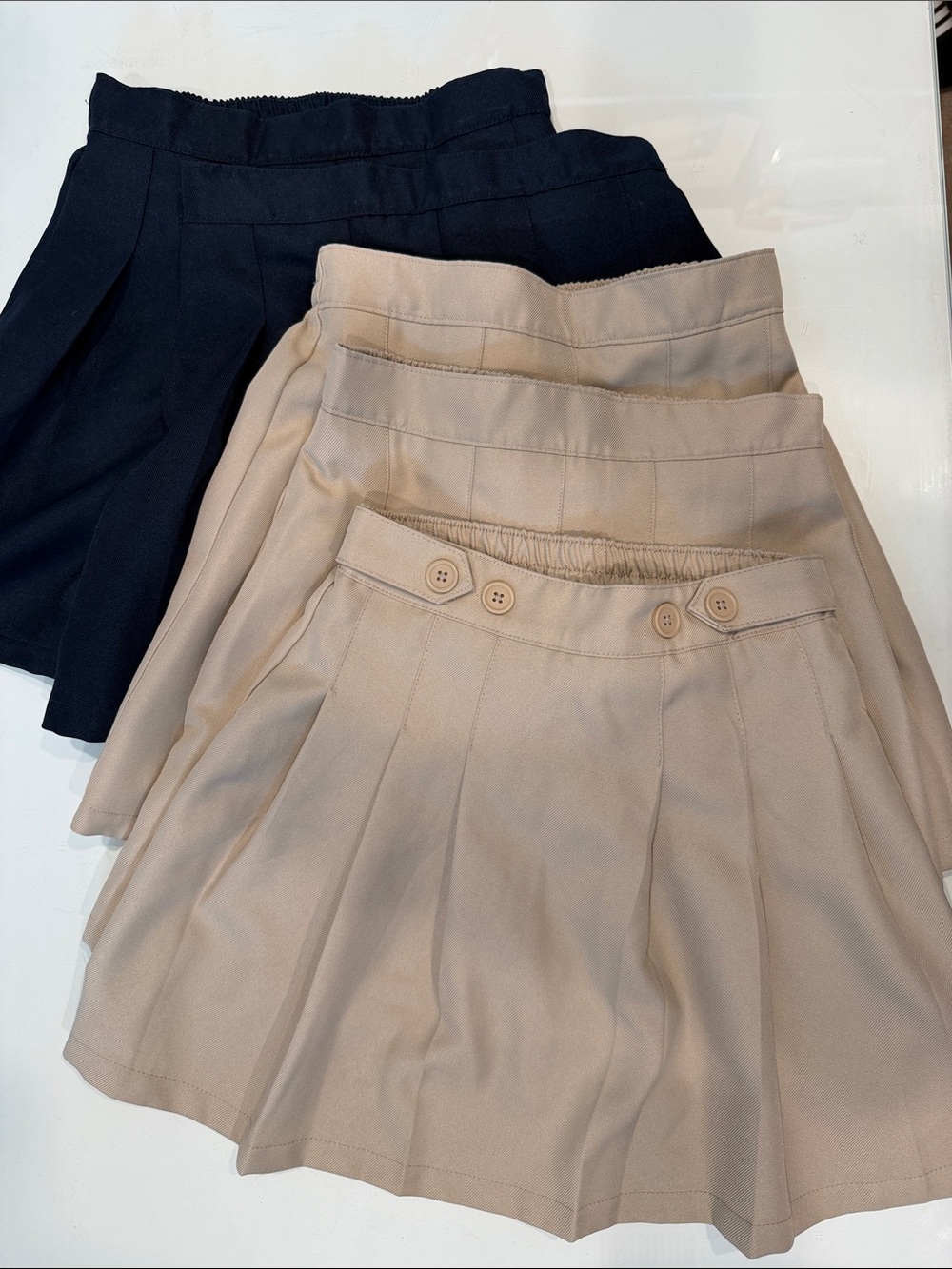 Lot of 5 Izod Pleated Uniform Skirts Trio in Beige and Navy, size 10